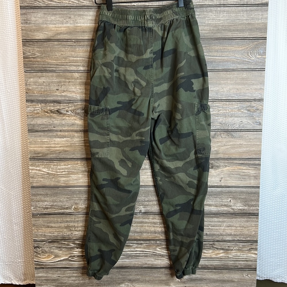 Hollister Women’s Ultra High- Rise pants - Picture 4 of 8